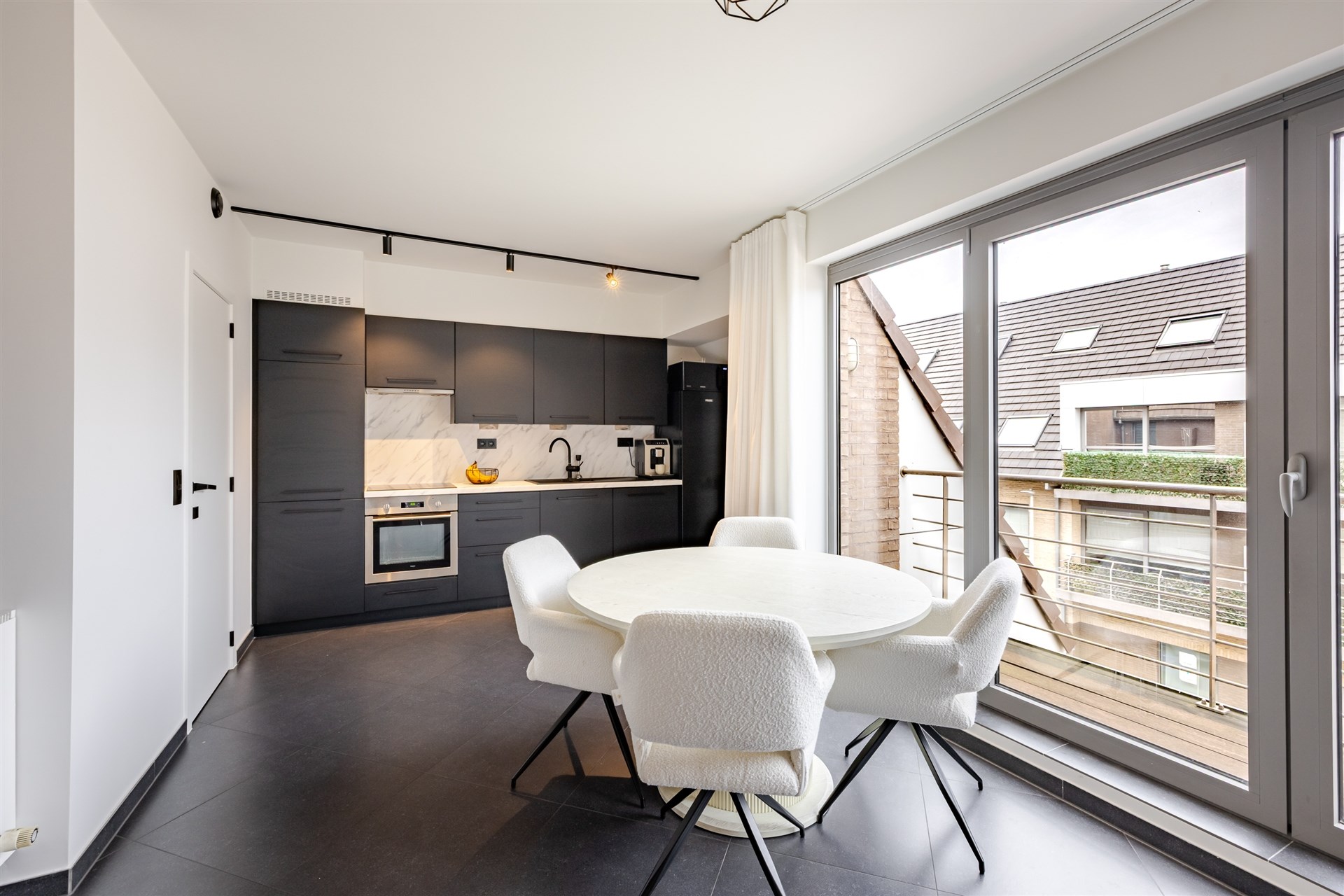 Modern en lichtrijk appartement met 3 terrassen+staanplaats  - foto 4