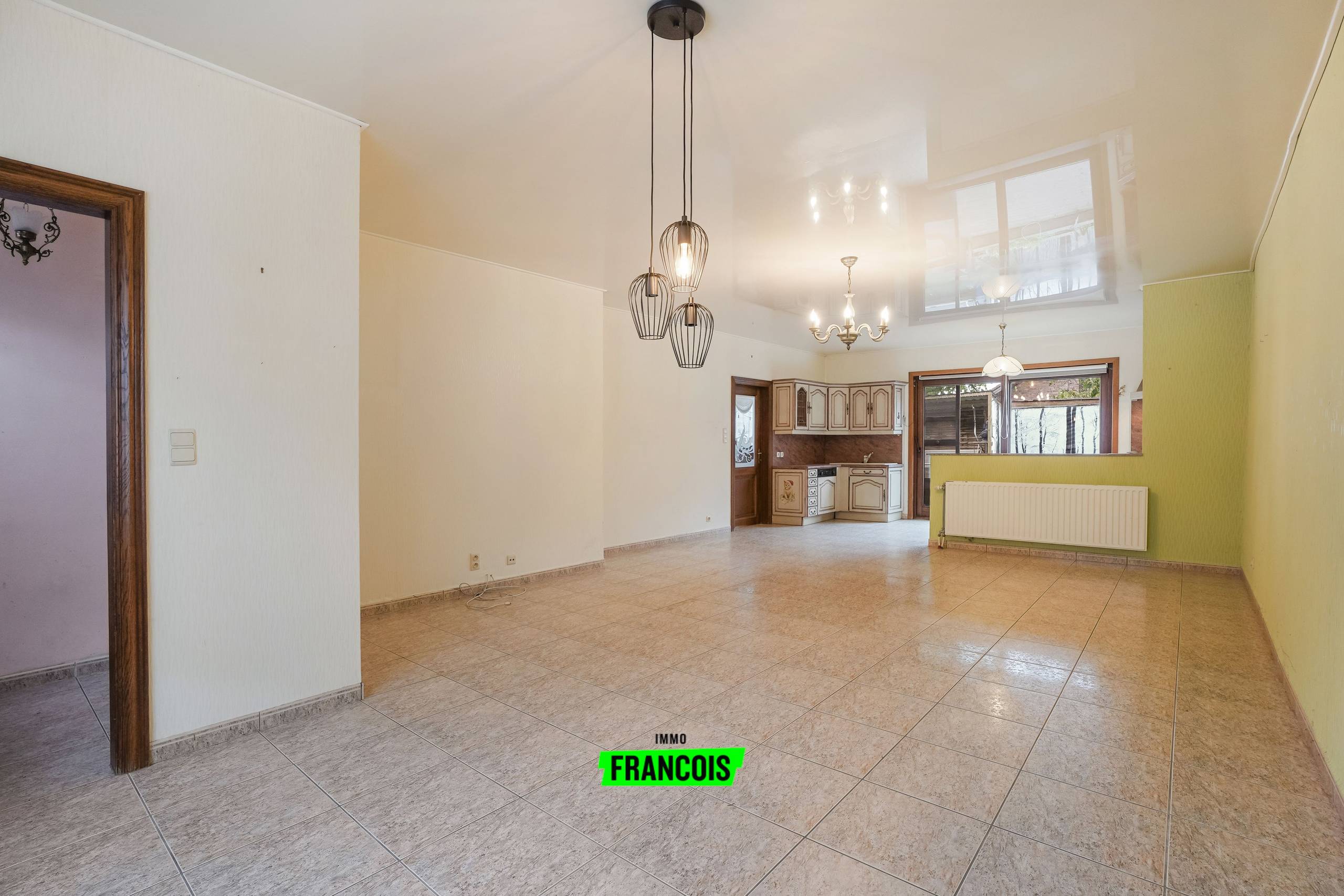 Rijwoning met 3 slaapkamers en garage in het centrum van Poperinge! - foto 5