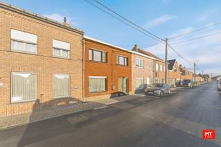 In het landelijke gehucht De Marul vinden we deze toffe woning. Het pand beschikt over een conforme elektriciteit en voldoet bij enkele...