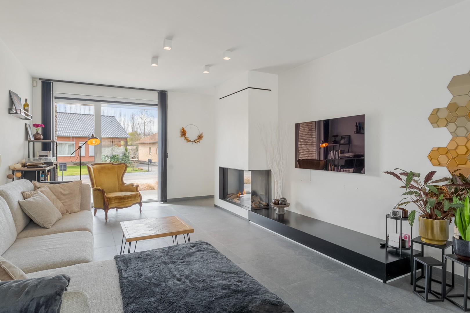 INSTAPKLARE MODERNE WONING MET PRACHTIG VRIJ ZICHT IN ALKEN - foto 5