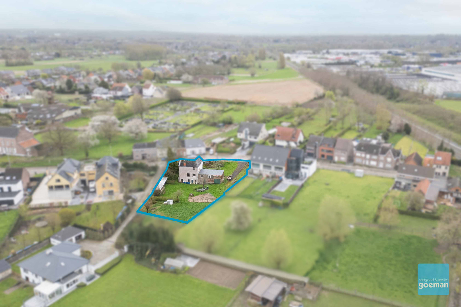 Perceel grond 18are - breedte 44,5 m  - foto 4