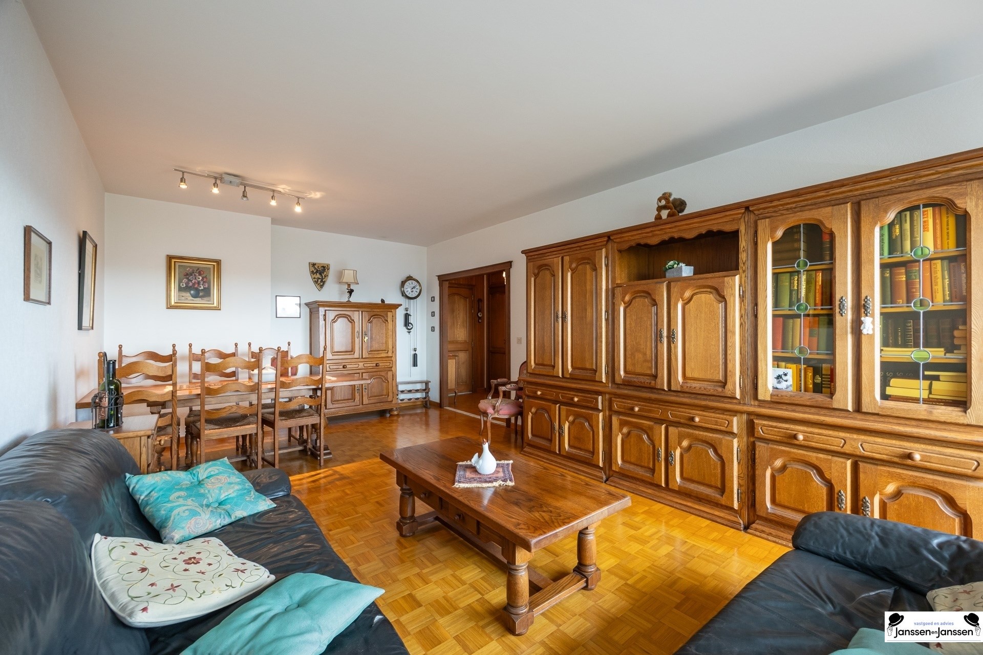 Instapklaar één-slaapkamer appartement met prachtig uitzicht! - foto 2