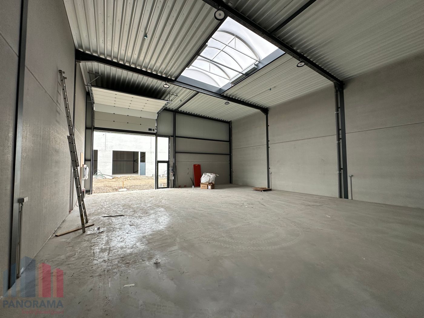 Nieuwbouw KMO-unit van 249 m² met 130m² kantoorruimte te koop – Strategisch gelegen nabij E17 in Anzegem - photo 4