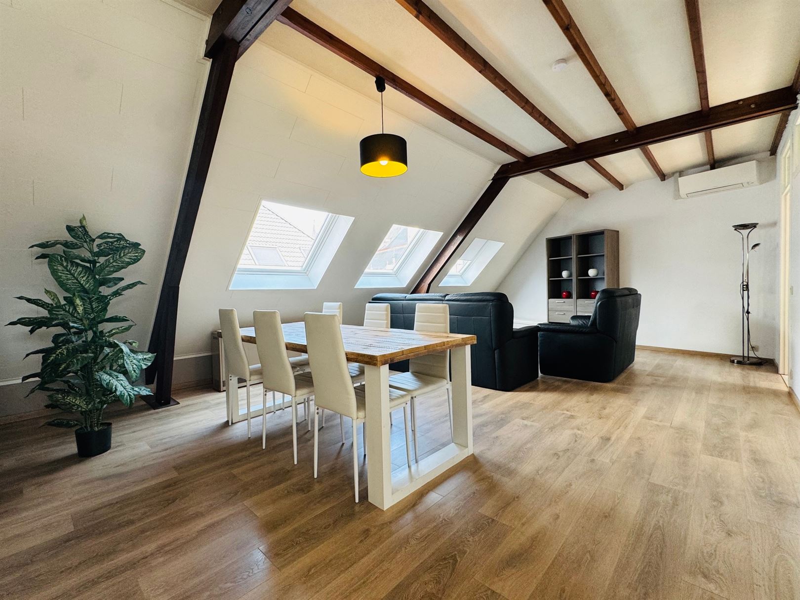 Appartement op de tweede verdieping in rustige omgeving - foto 1