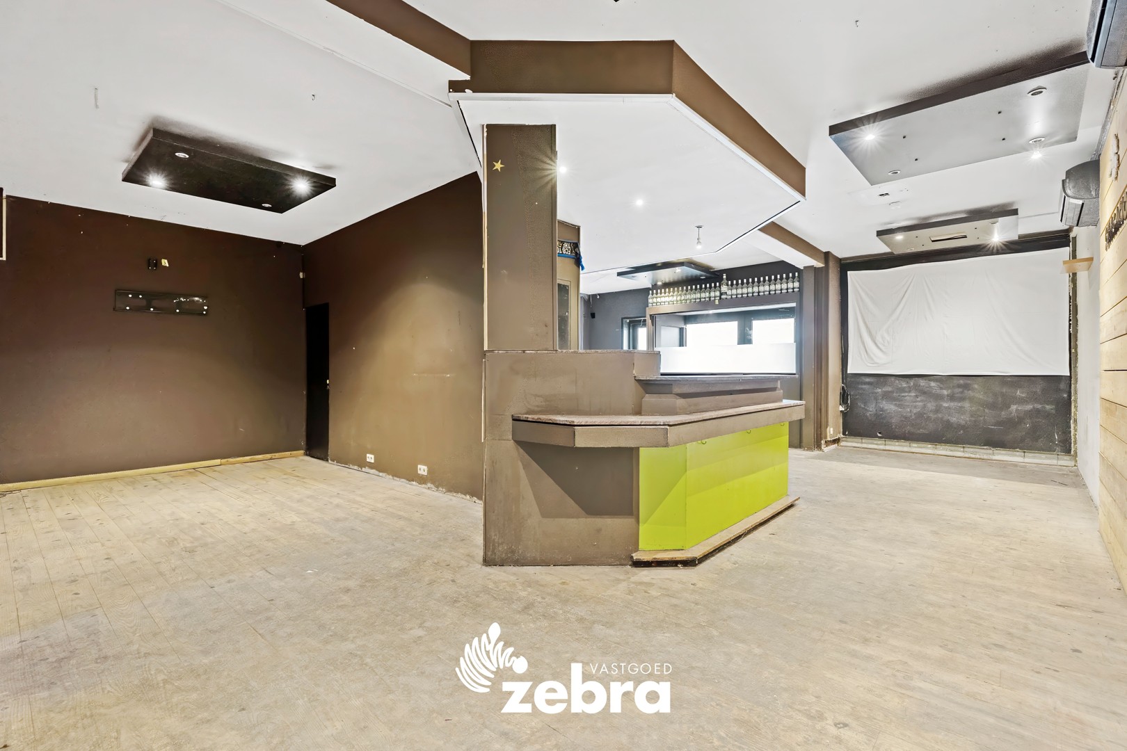 Ruim handelspand met duplex-appartement gelegen op een commerciële ligging te Kuurne! - foto 4