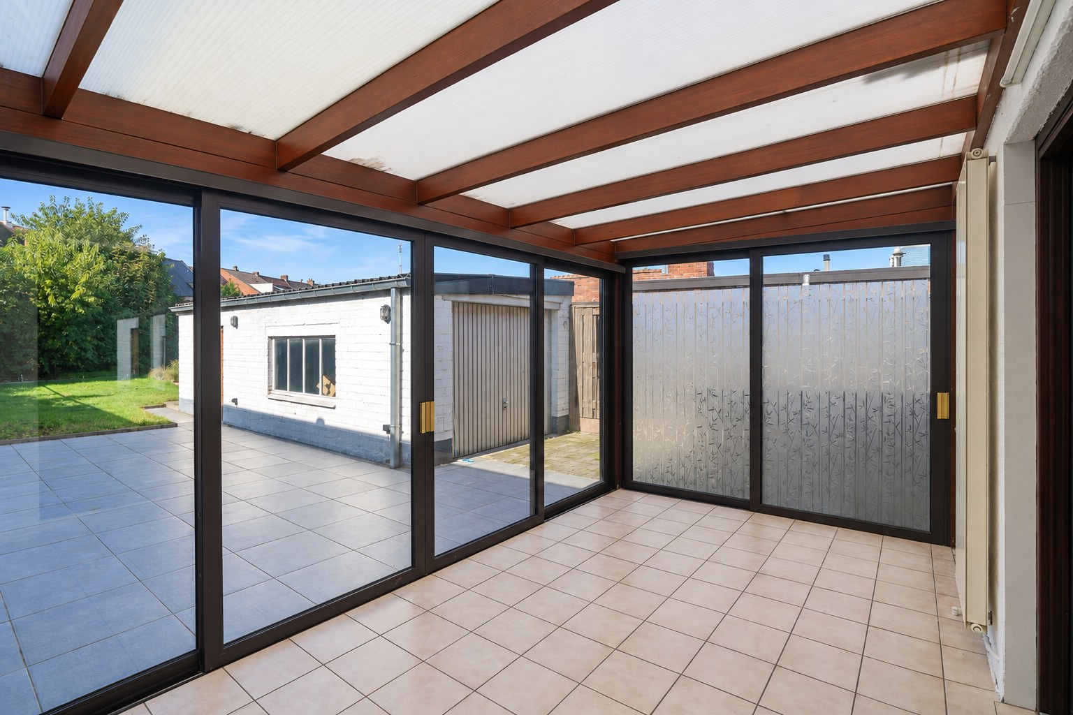 Gerenoveerde woning met diepe tuin en garage in Zelzate - foto 3