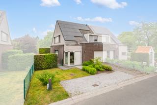 TROEF: de energiezuinige woning is super geïsoleerd (vloer, spouw en dak en isolatie), overal dubbel HR+ glas, CV op aardgas HR+, ventilatiesysteem...