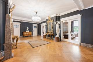 Exclusief appartement in de befaamde buurt van het Stadspark.Het historische gebouw valt onmiddellijk op in de straat. En ook binnen wordt u...