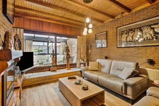 Exclusieve, uiterst ruime gezinswoning met wellnessfaciliteiten op toplocatie in Bottelare In het hart van Bottelare bevindt zich deze...