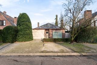 Gezellige woning met veranda op een rustige locatie in “Het Veld”Deze charmante woning is gelegen in de Meidoornlaan, een bijzonder rustige en...