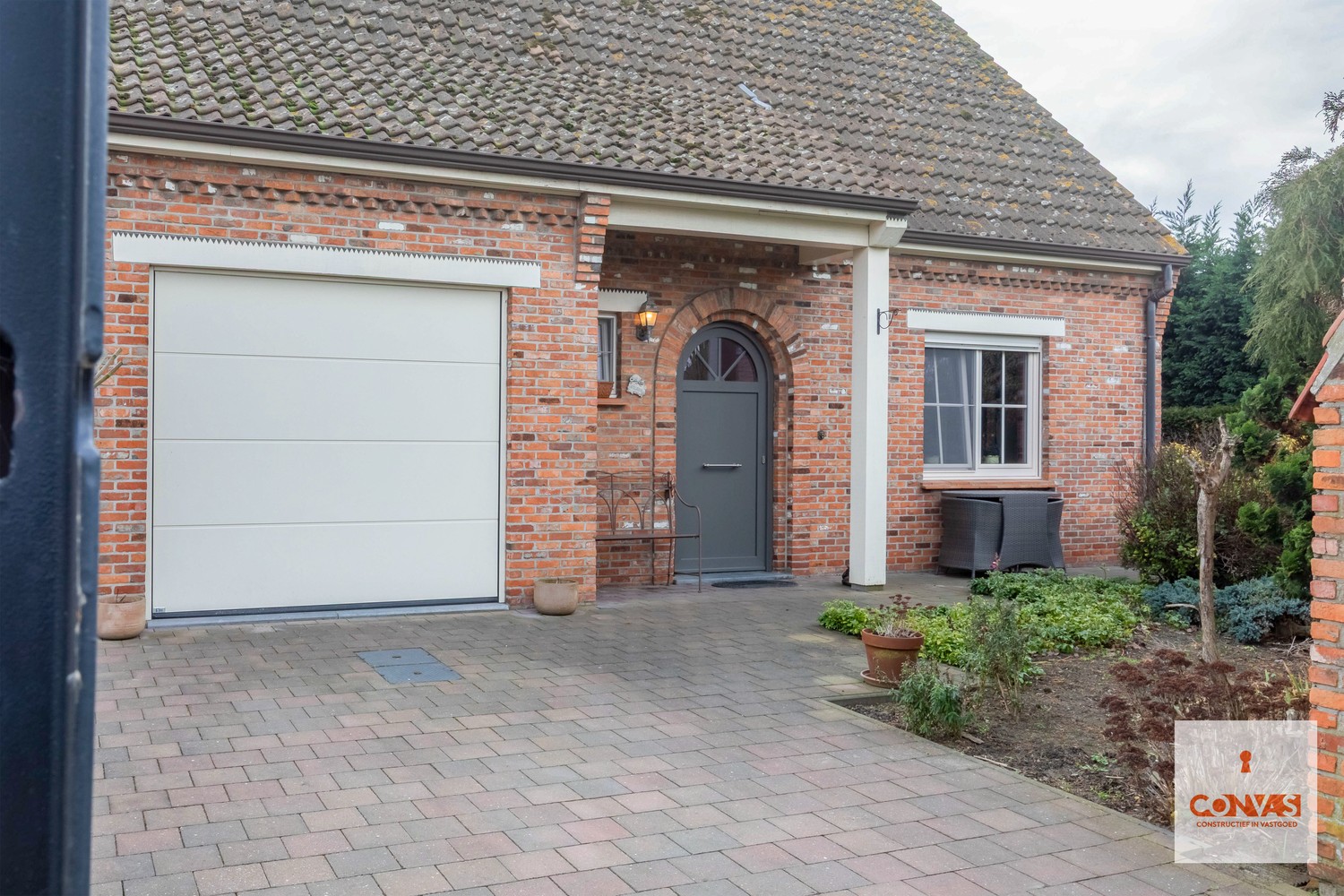 Ruime villa met vijf slaapkamers en zonnige tuin - foto 5