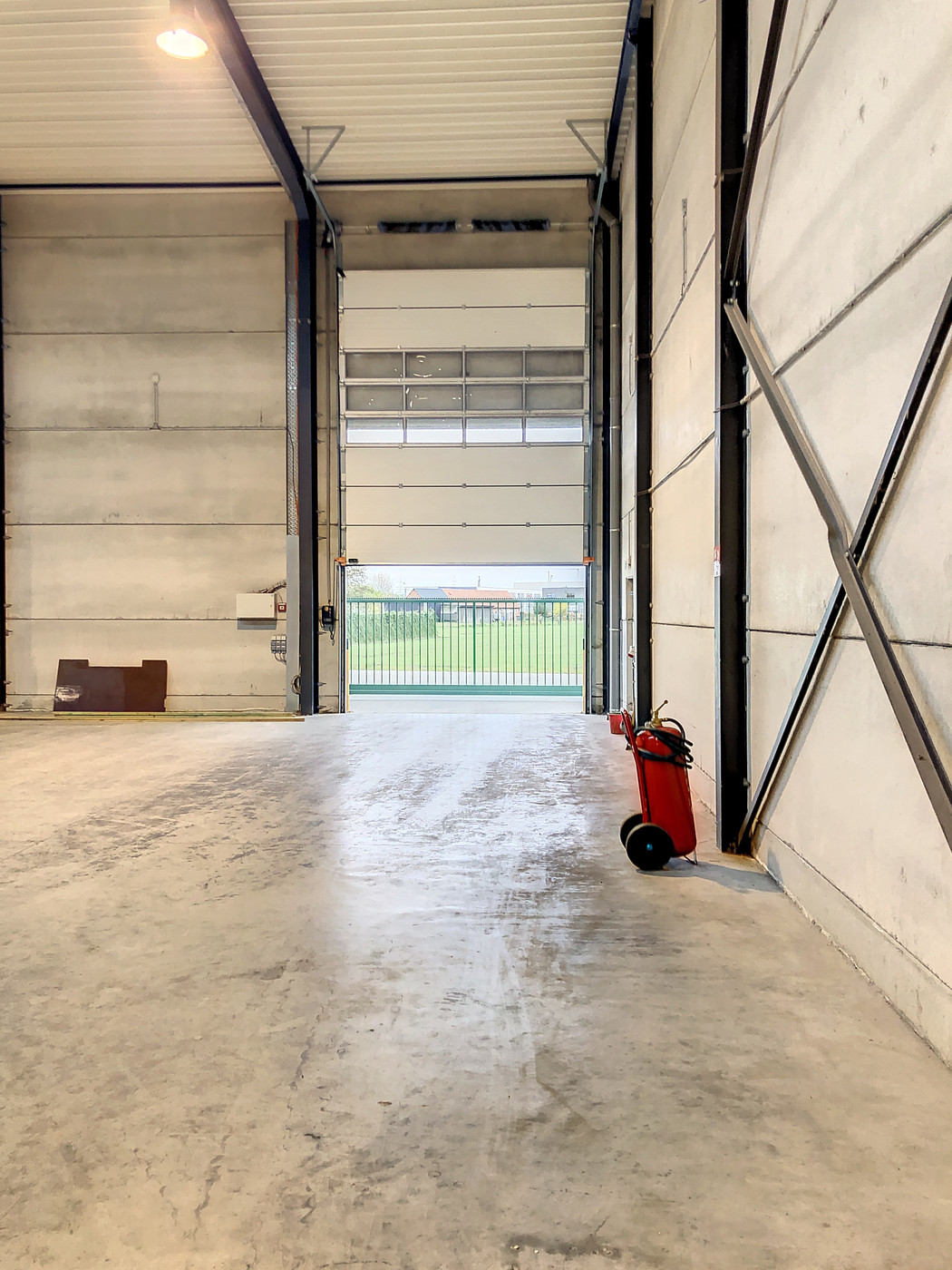 Magazijn (625m²) vlakbij R4 in Evergem - foto 4