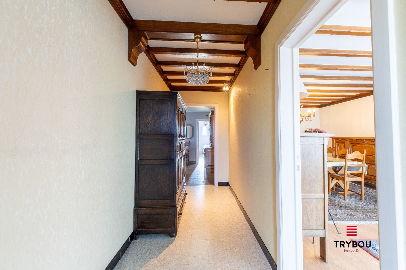 Rustig gelegen, vrijstaande woning op fraai aangelegd perceel van 476m² - foto 2