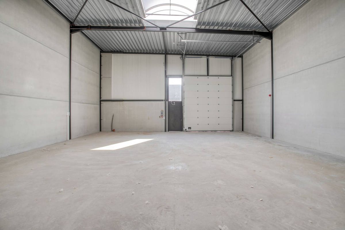 Unité PME nouvellement construite d'environ 180 m² dans le projet Saturnus à vendre - photo 3