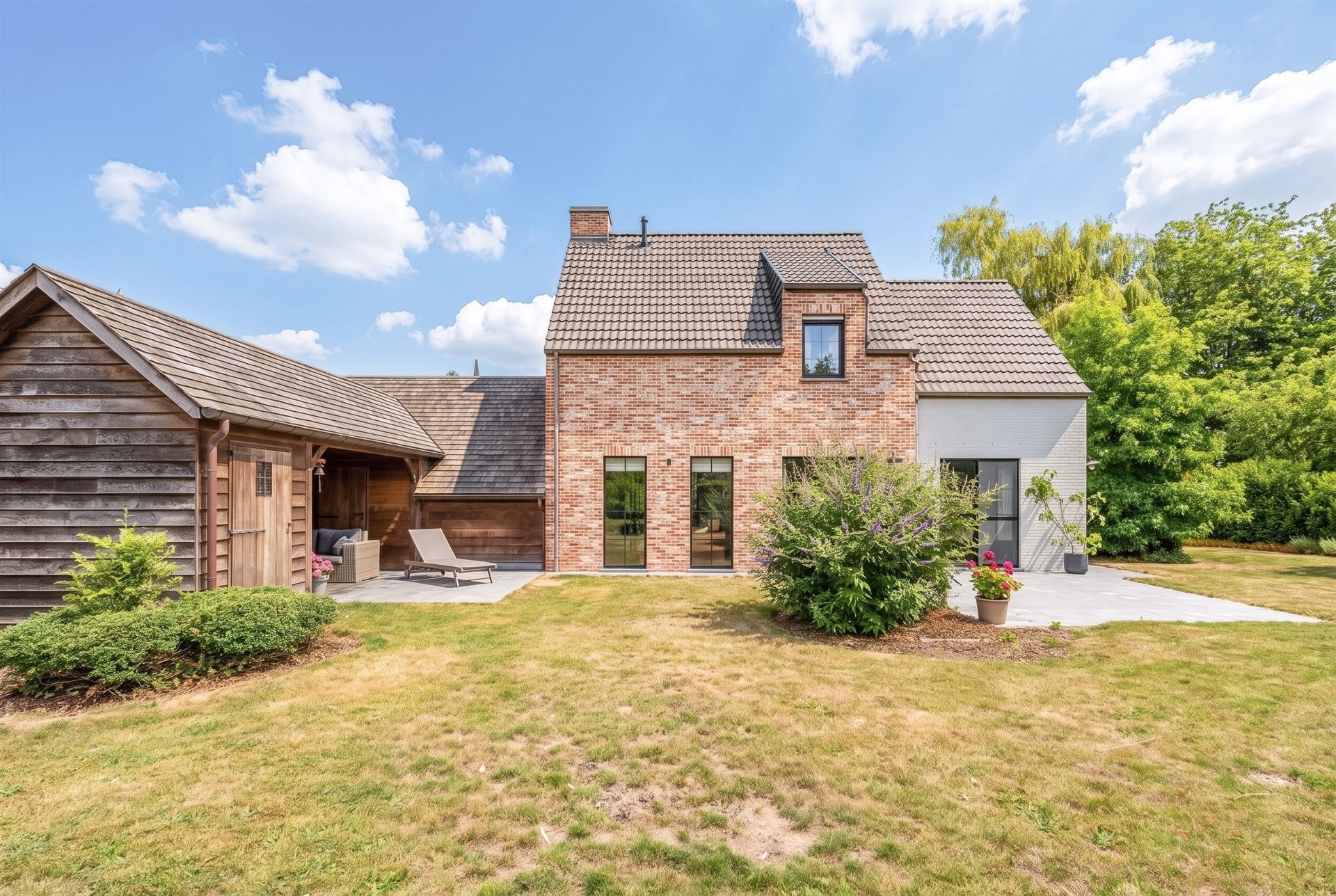 Stijlvolle pastoriewoning op rustige locatie - foto 4