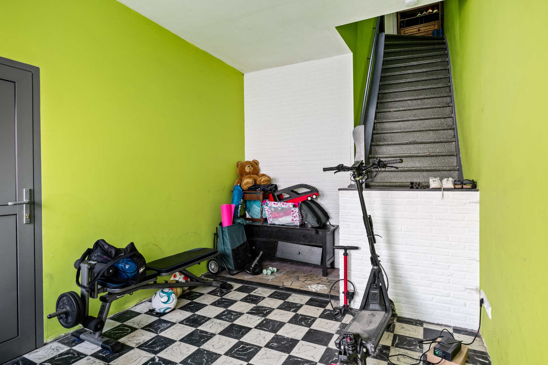 Opbrengsteigendom met garages en appartement - foto 4