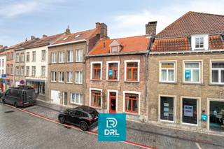 Exclusieve stadswoning met multifunctioneel gelijkvloers in het hart van Brugge.In het historische centrum van Brugge bevindt zich deze bijzonder...