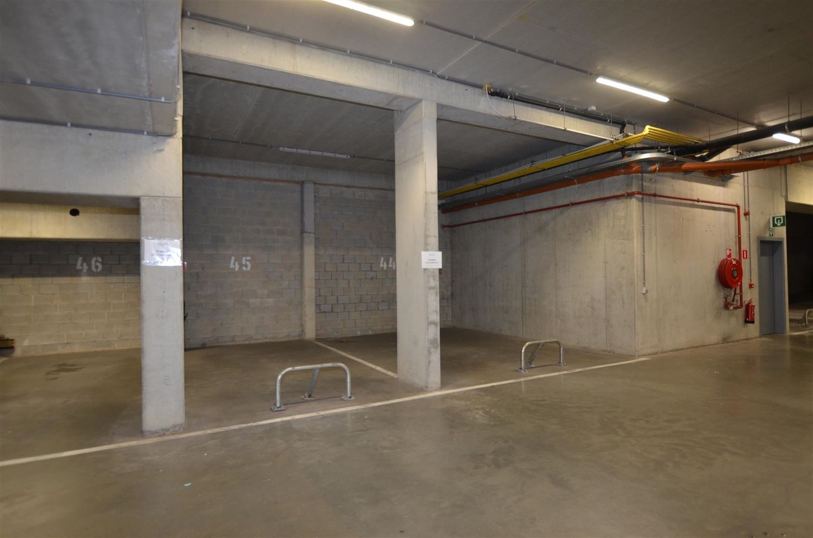 Ondergrondse autostaanplaats op goed bereikbare locatie - foto 2