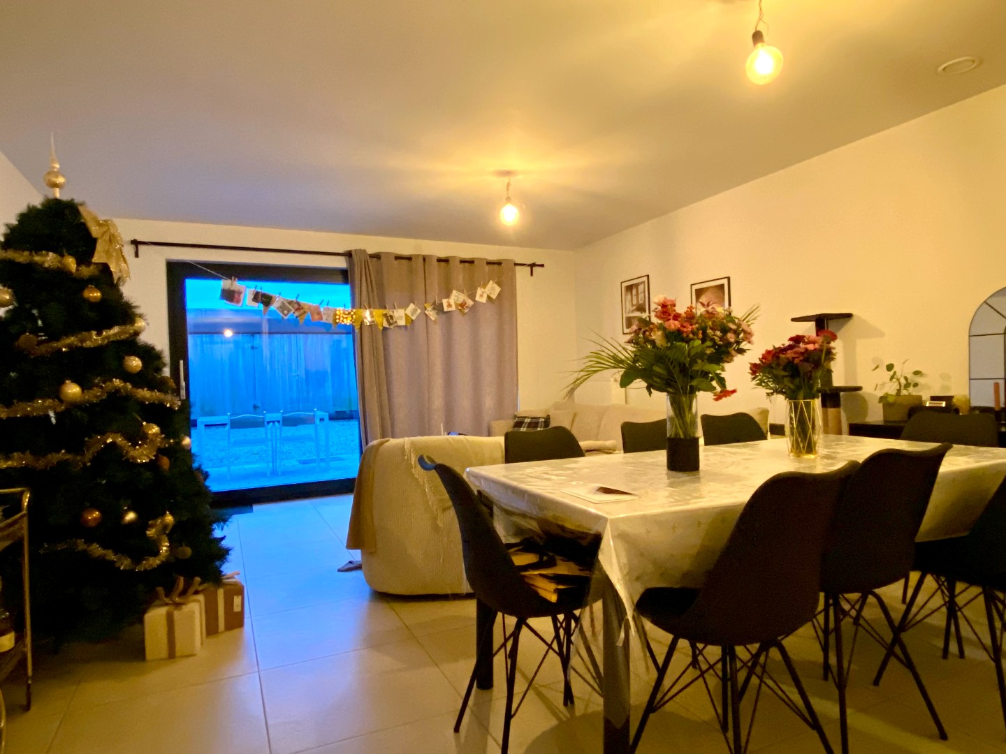 Recente woning in rustige buurt met 3 slaapkamers, zuidgerichte tuin en carport in Heule - foto 2