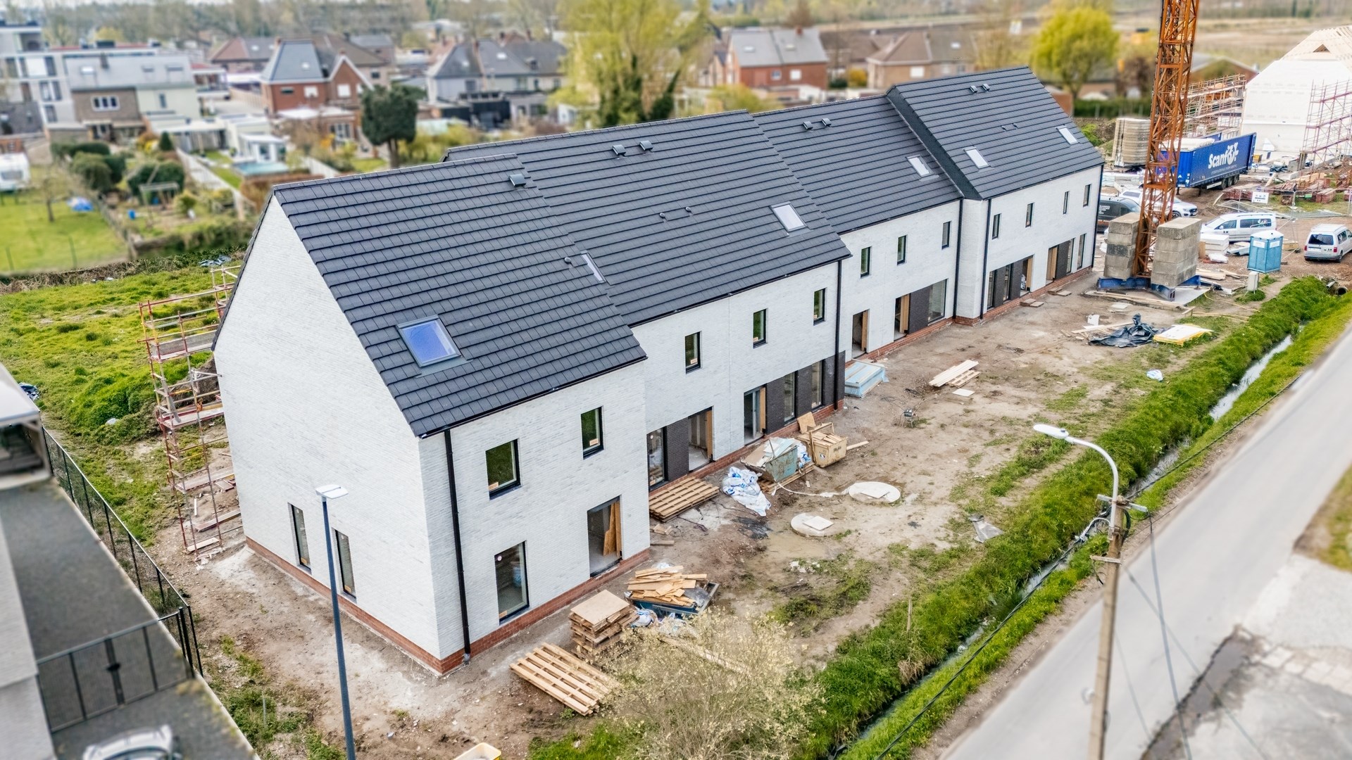 Nieuwbouwwoning met 3 slaapkamers in een zeer rustige buurt - foto 4