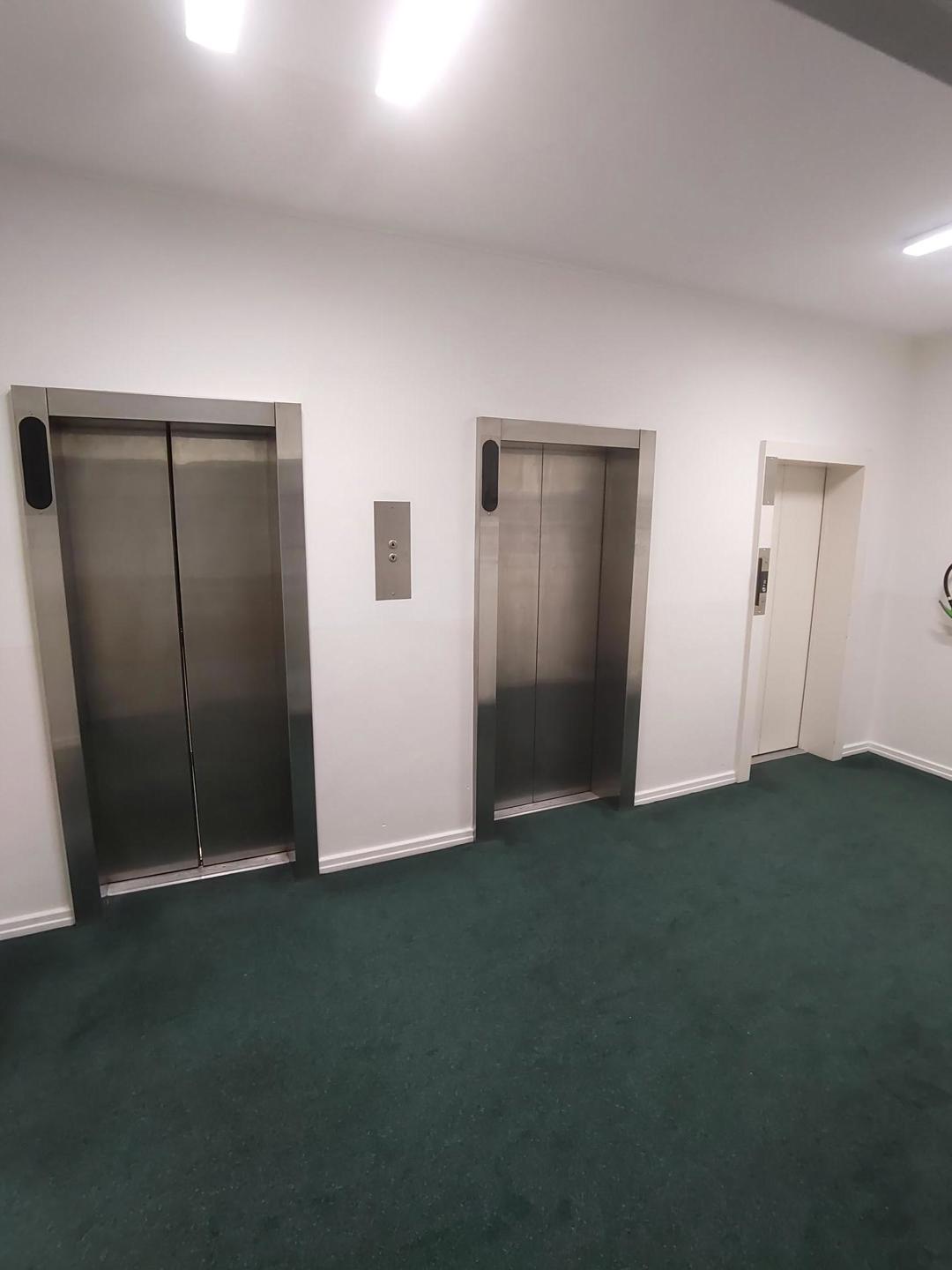 480 m² ingerichte kantoren te huur in Etterbeek - foto 4