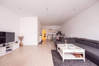 Ready to move in apartment with 2 bedrooms and terrace in Borgerhout Looking for a spacious and ready to move in apartment in a super central...