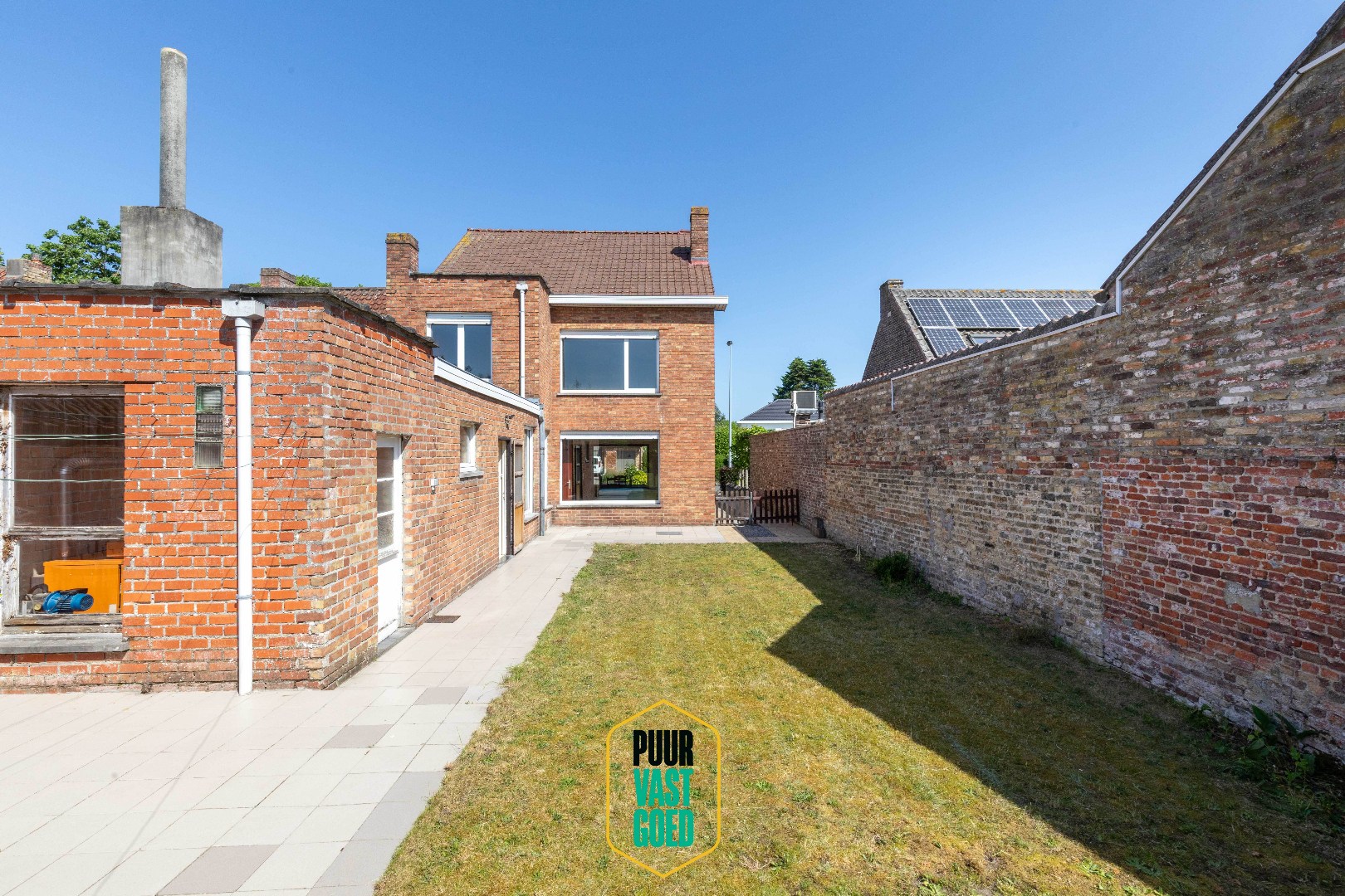 Degelijk halfopen woonhuis met aparte boei en zuidgerichte tuin, op 534 m² grond - foto 4