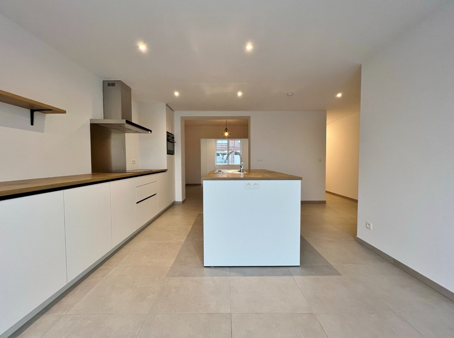 Volledig gerenoveerde woning met ruime tuin - foto 5