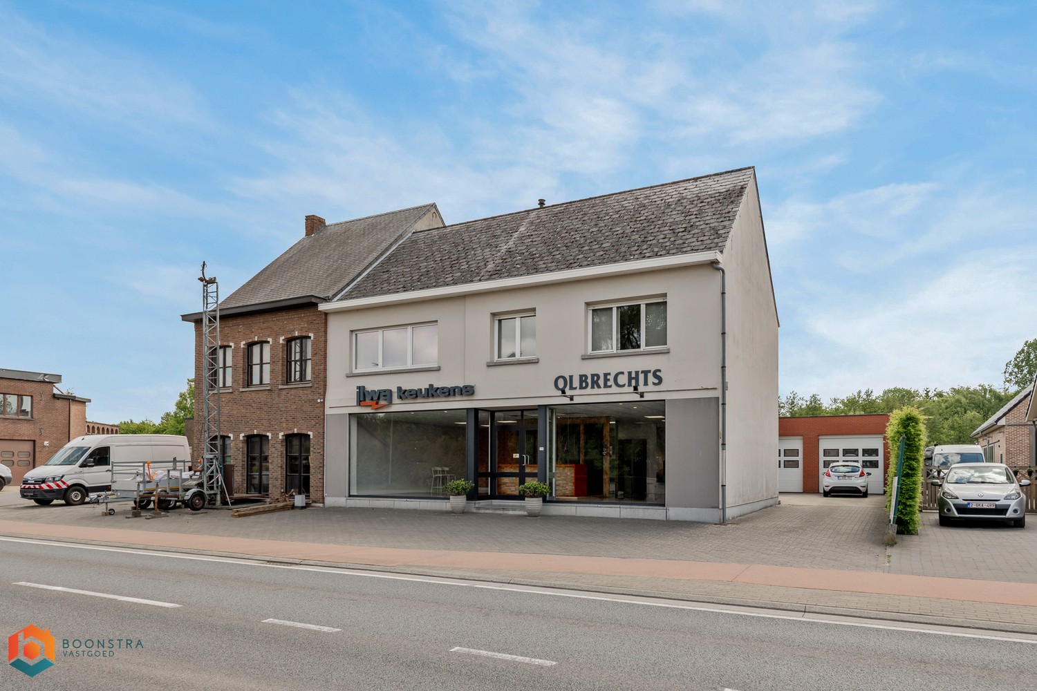 Handelsgelijkvloers met garage &amp; woonst op toplocatie - foto 1