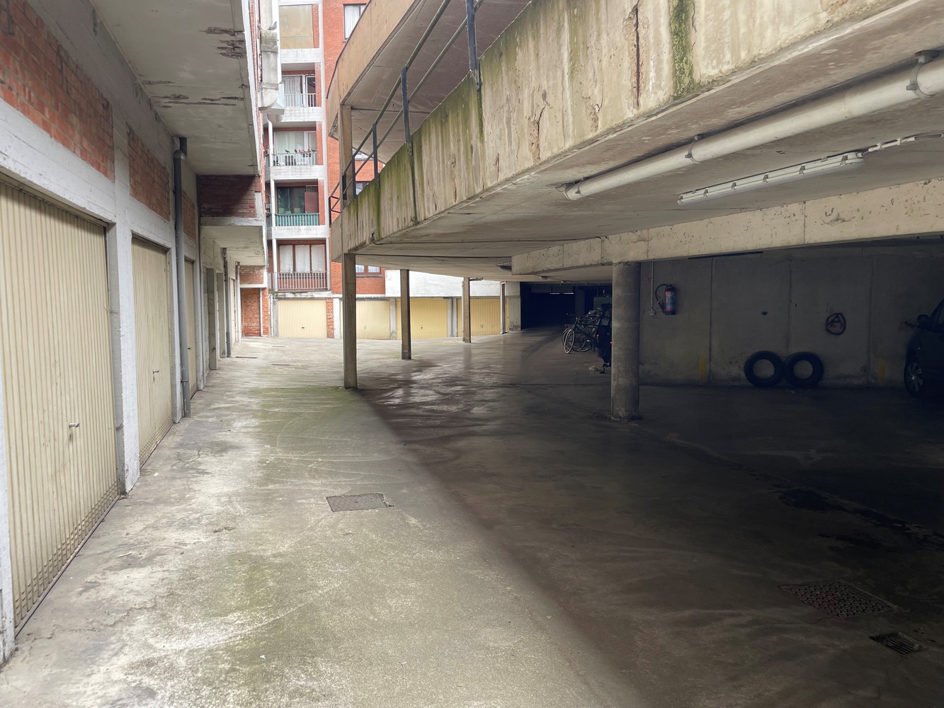 Garage in het hartje van Strombeek - foto 2