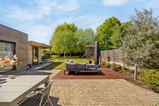Vrijstaande woning met mogelijkheid tot kantoor/praktijk aan huis.  Deze verrassende ruime  open bebouwing, oorspronkelijk gebouwd in de...