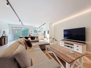 Op zoek naar een instapklare woning met karakter én moderne afwerking? Deze prachtige rijwoning in pastoriestijl, gelegen in het hart van...