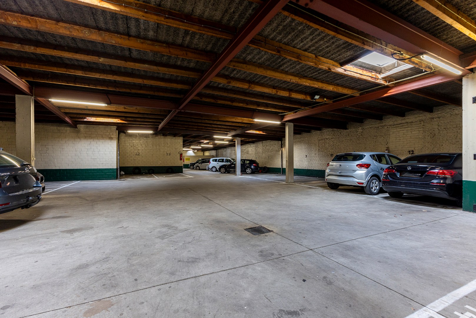 Autostaanplaats(en) te koop in afgesloten garagecomplex! - foto 5