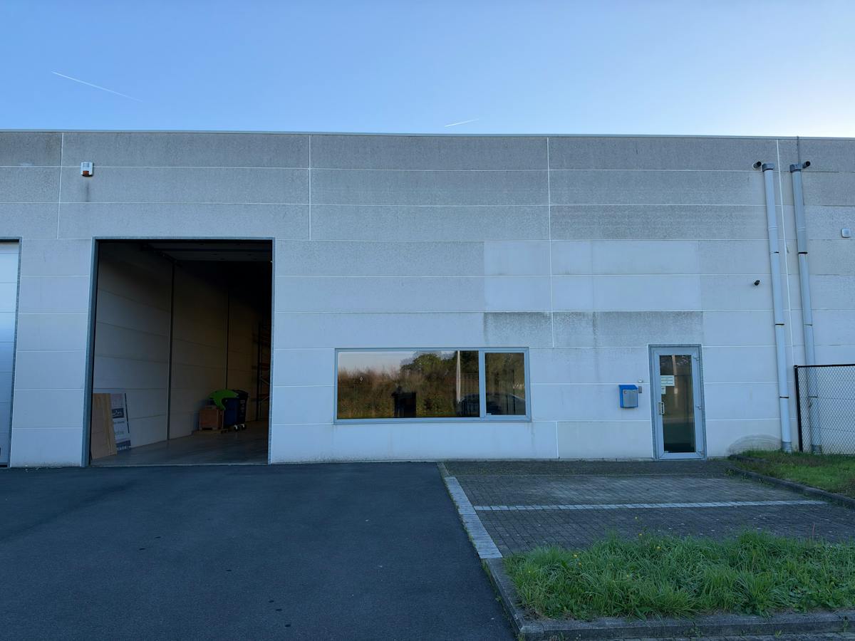 Magazijn te huur in Regina Wautersweg, Roeselare - foto 1