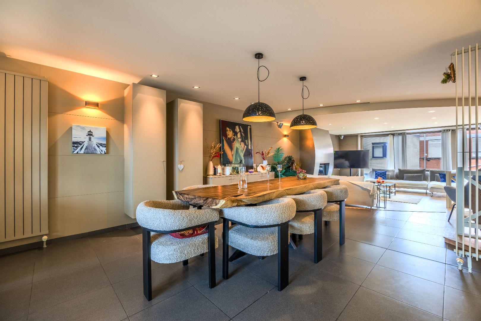 Prachtige woning met dubbele garage en tuin - foto 2