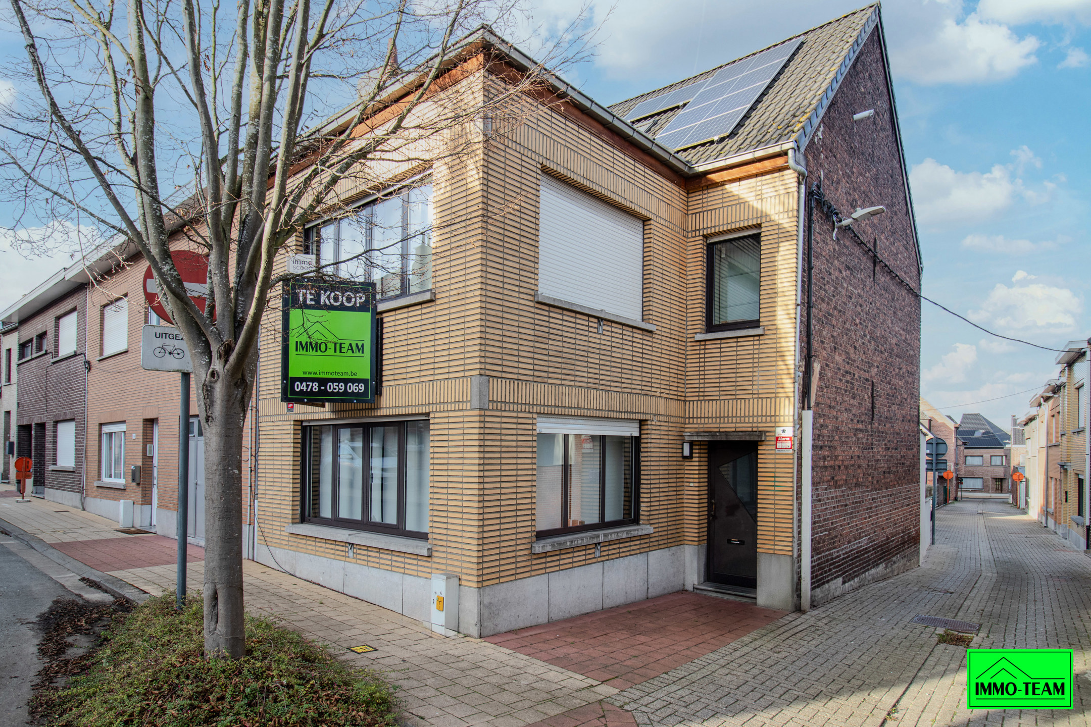 Instapklare, gerenoveerde gezinswoning - foto 1