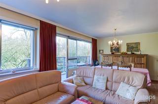 Op een rustige en groene locatie, op wandelafstand van Hof ter Linden en Fort 5, bevindt zich dit aangenaam en lichtrijk appartement met open zicht...