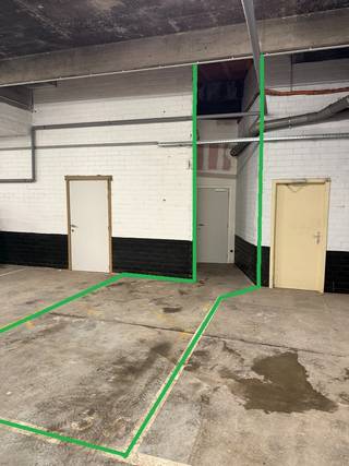 Deze autostaanplaats (P 34) met bijhorende berging is bereikbaar via de Lisperstraat, vlakbij de Grote Markt in Lier. De berging is makkelijk...