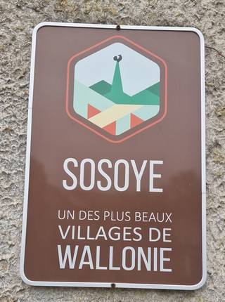 1 des 33 plus beaux villages de Wallonie. Sosoye. A moins de deux kilomètres de l'Abbaye de Maredsous. Ici se trouve un beau terrain calme et...