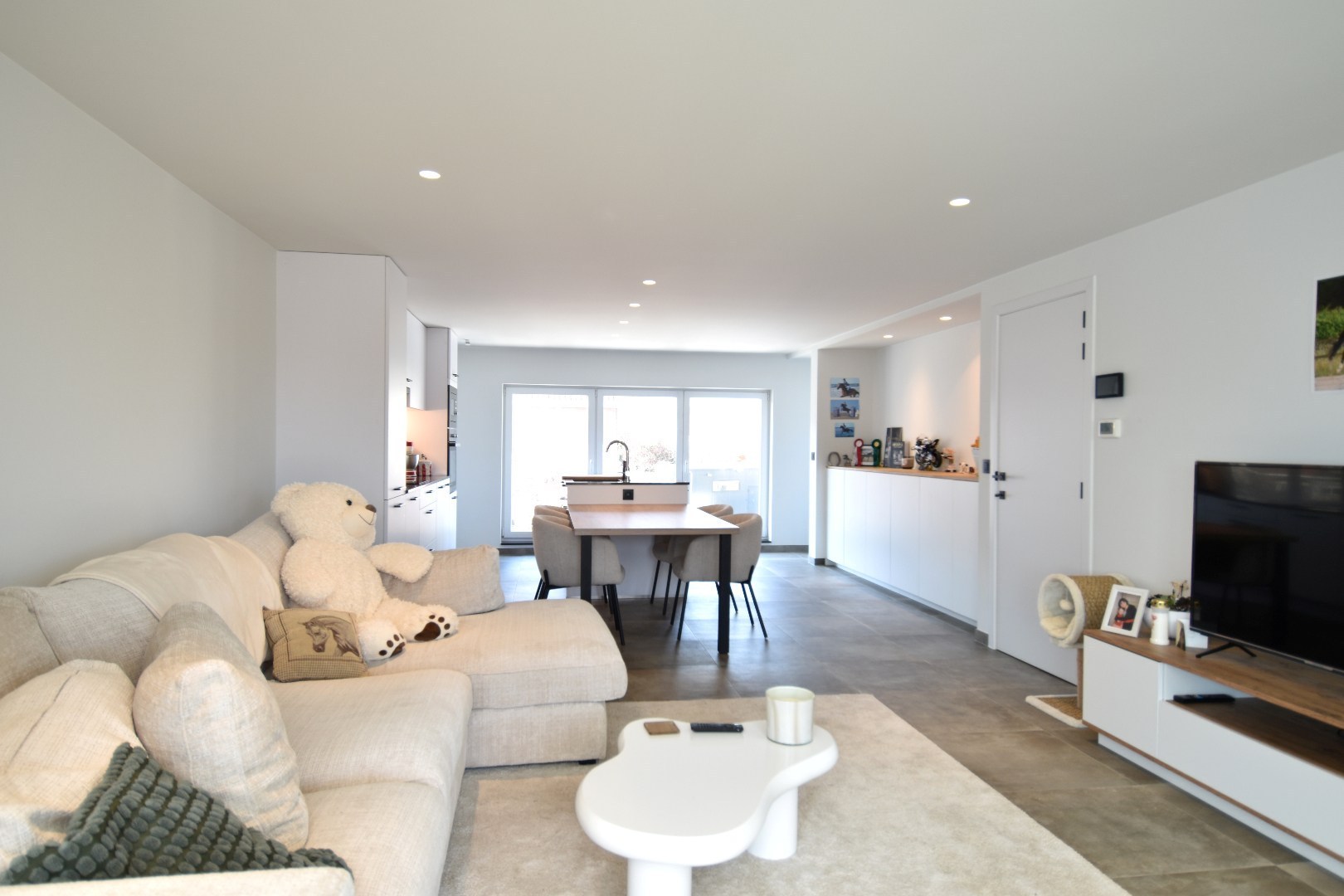 Opslagruimte van 144 m² met recent vernieuwd duplexappartement - foto 4