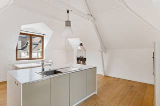 Vragen en/of interesse? Neem rechtstreeks contact op met Bernard Bergman. GSM: 0495 52 11 18Dit uniek duplexappartement vind je terug op een absolute...