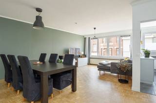Op zoek naar een rustig maar centraal gelegen stek mét karakter? Dit appartement op de eerste verdieping van een kleinschalig gebouw met 7 eenheden...