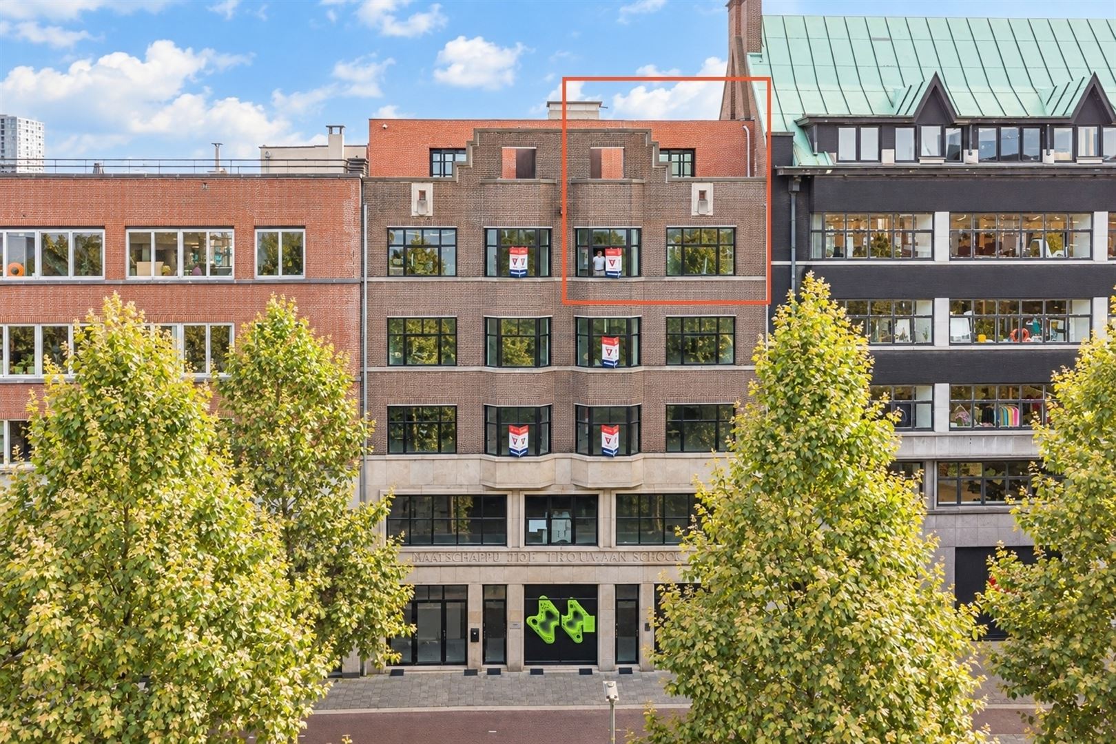 NIEUW! LUXE DUPLEX APPARTEMENT MET ROYALE TERRASSEN, ZICHT OP SKYLINE VAN ANTWERPEN! - foto 4