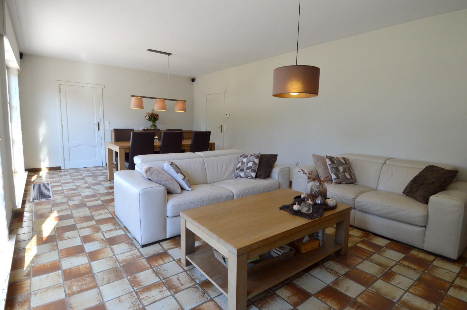 Ruime villa met 4 slaapkamers en prachtige zuidwest gerichte tuin te Spiere-Helkijn - foto 4
