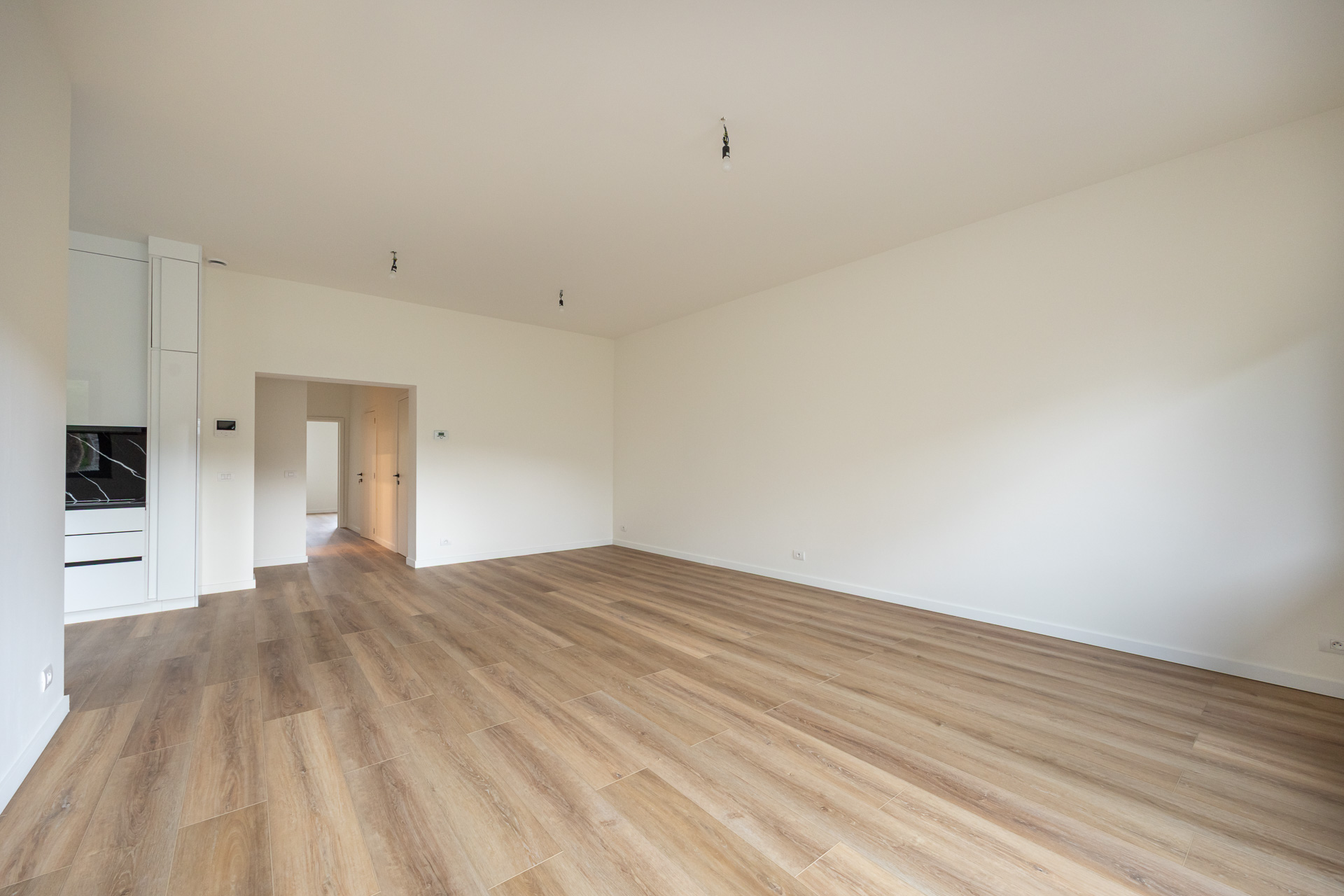 Ruim kwalitatief gerenoveerd 2 slpkappartement met ZW-terras - foto 4