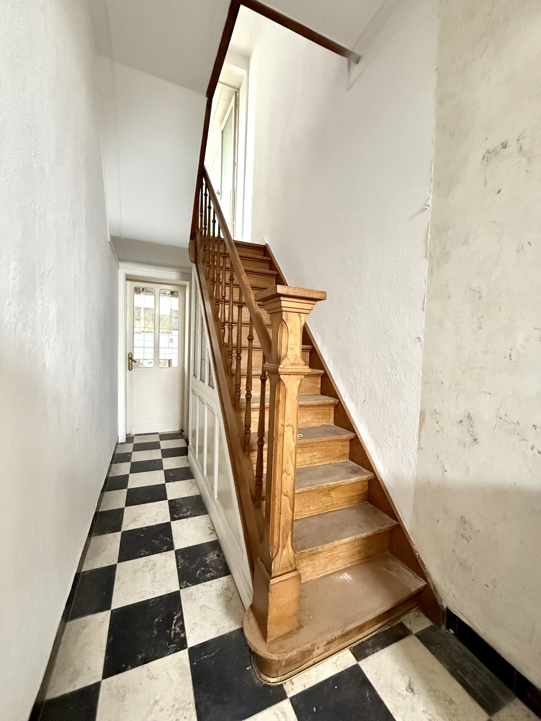 Te renoveren woning met 2 slk, garage en tuin. - foto 5