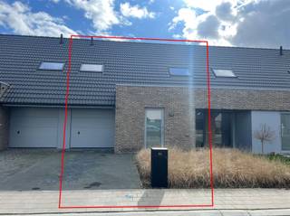 Beautiful newly built house for rent with 3 bedrooms in Deerlijk.DESCRIPTION:The house comprises an entrance hall, toilet, spacious living room...