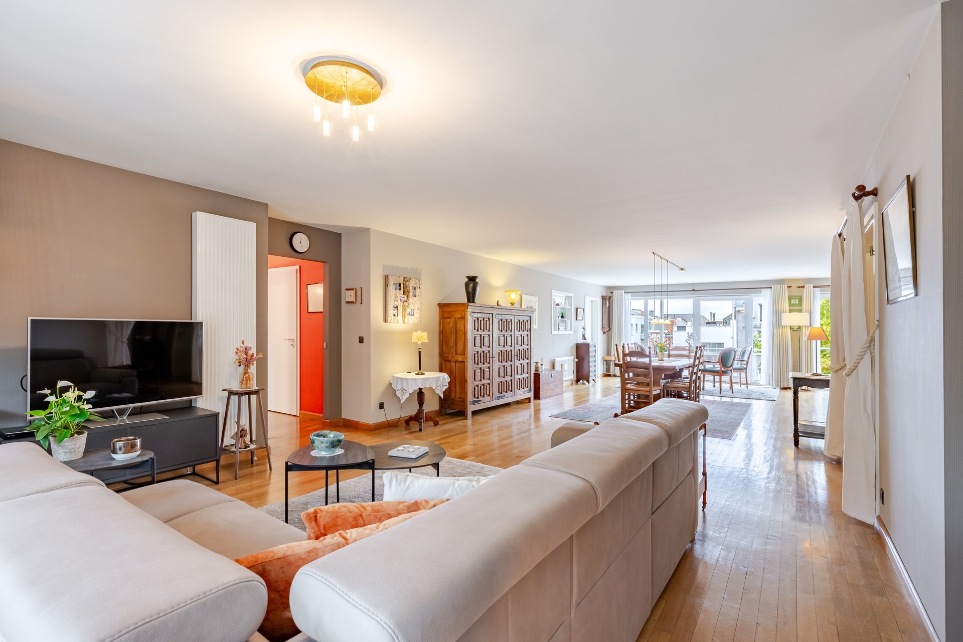 Exclusief en bijzonder ruim appartement van 183 m² met zuidgericht terras en uniek zicht op het groen, op wandelafstand van het stadspark en centrum van Aalst - foto 5
