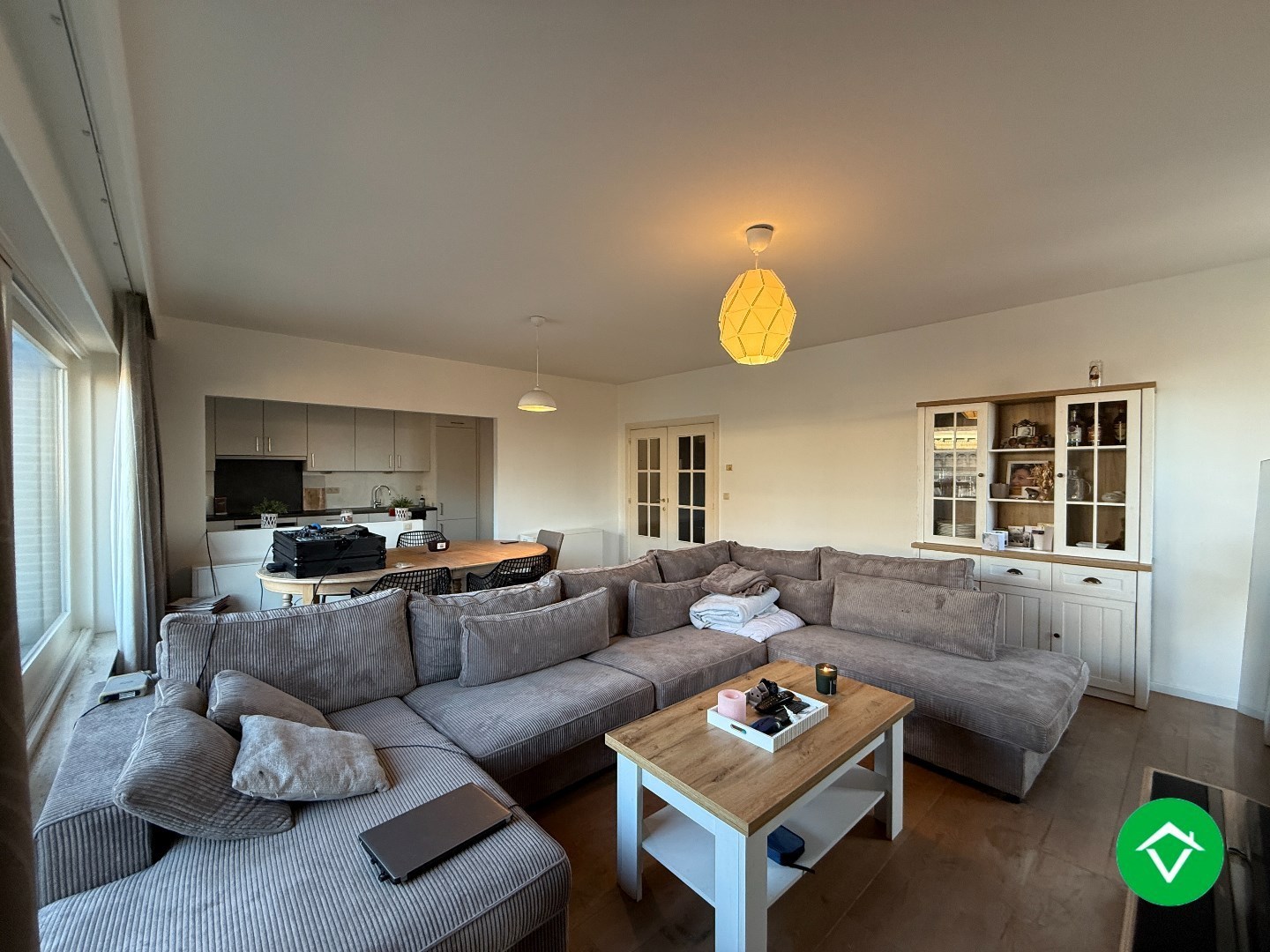 Ruim, gezellig dakappartement met 3 slaapkamers in centrum Roeselare - foto 1