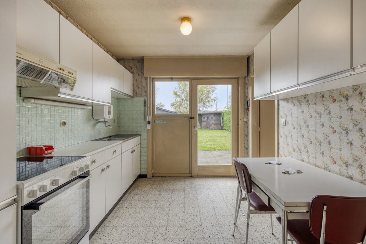 4-bedroom house with garden and garage in Veurne on 521m². - photo 4